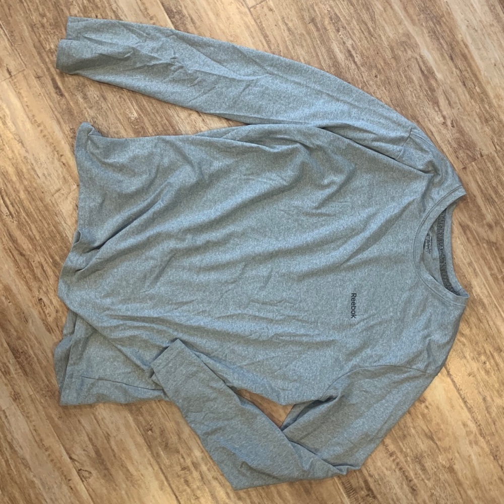Reebok men’s large Play Dry long sleeved shirt